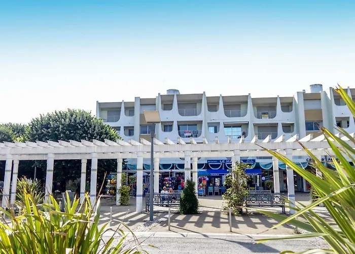 Apartment De Palais-6 By Interhome